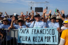 30000-piuranos-y-tumbesinos-con-el-Papa-18