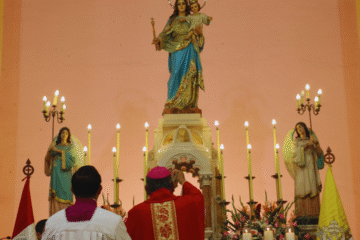 Comunidad Salesiana celebra a María Auxiliadora y conmemora 120 años de evangelizadora en Piura